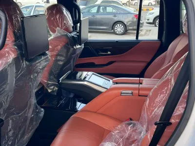 2023 لكزس إل إكس 600 في أي بي