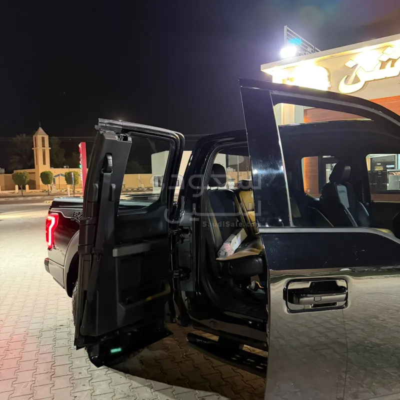 2020 فورد اف 150 رابتور