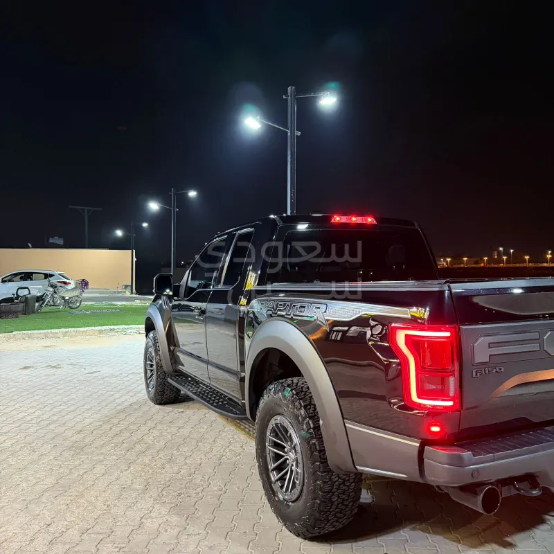 2020 فورد اف 150 رابتور