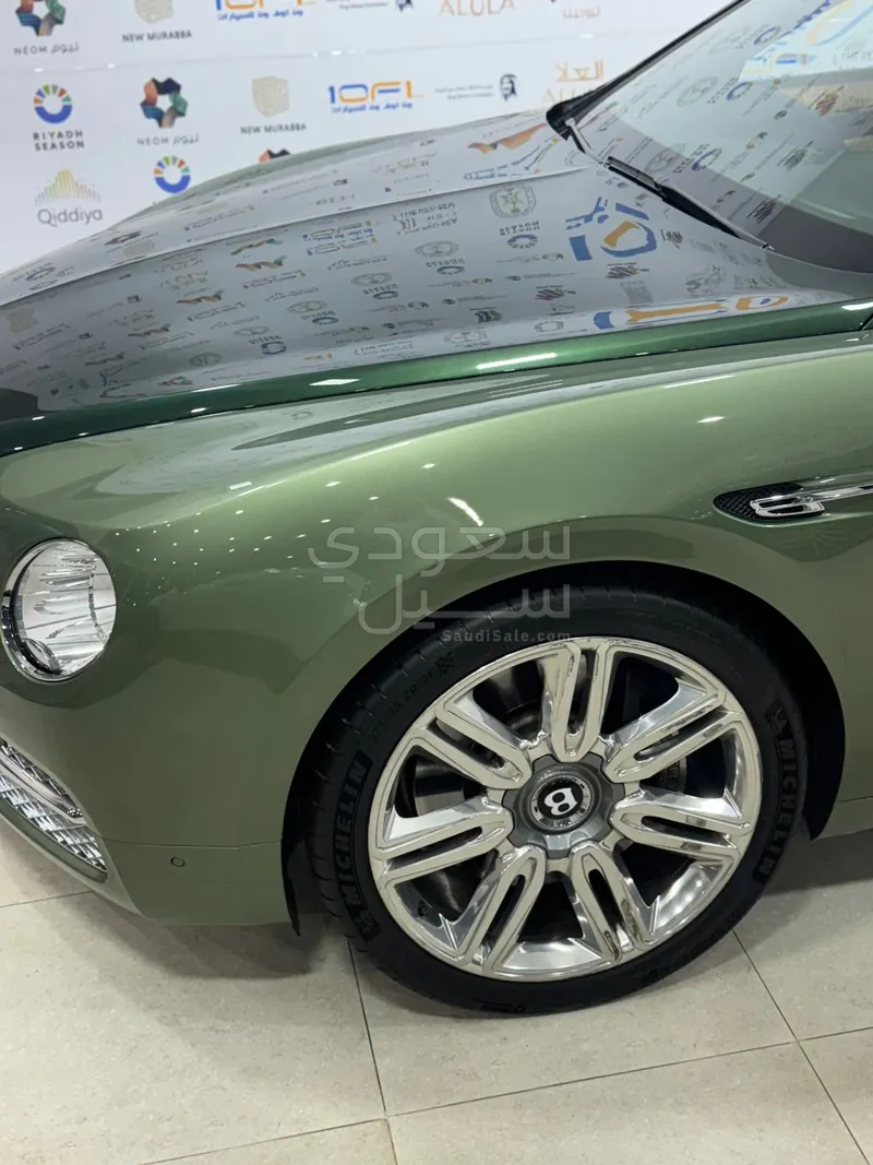 2017 بنتلي كونتيننتل فلاينج سبير دابليو 12