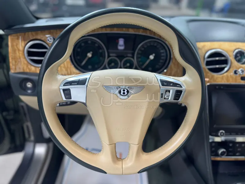 2017 بنتلي كونتيننتل فلاينج سبير دابليو 12