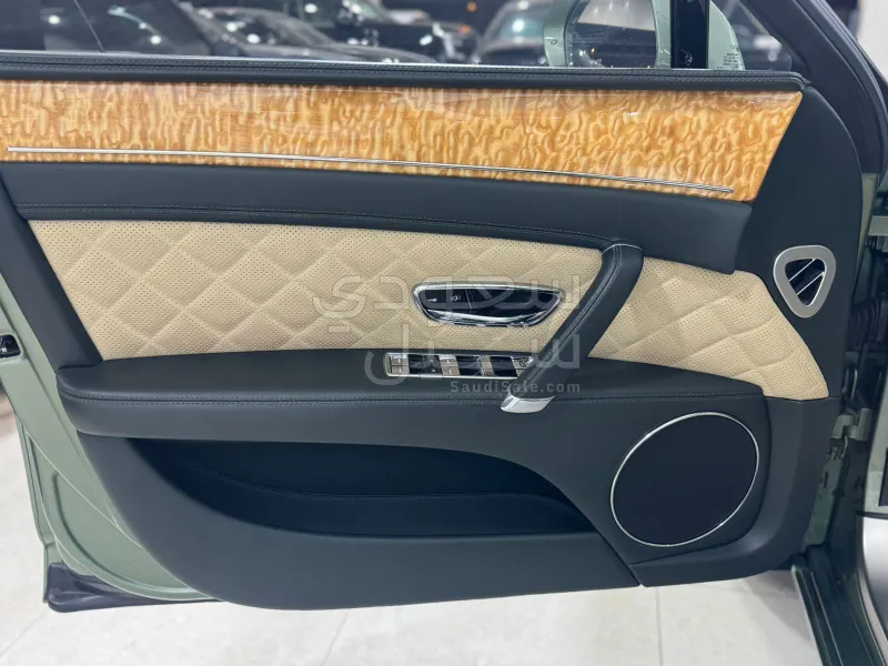 2017 بنتلي كونتيننتل فلاينج سبير دابليو 12