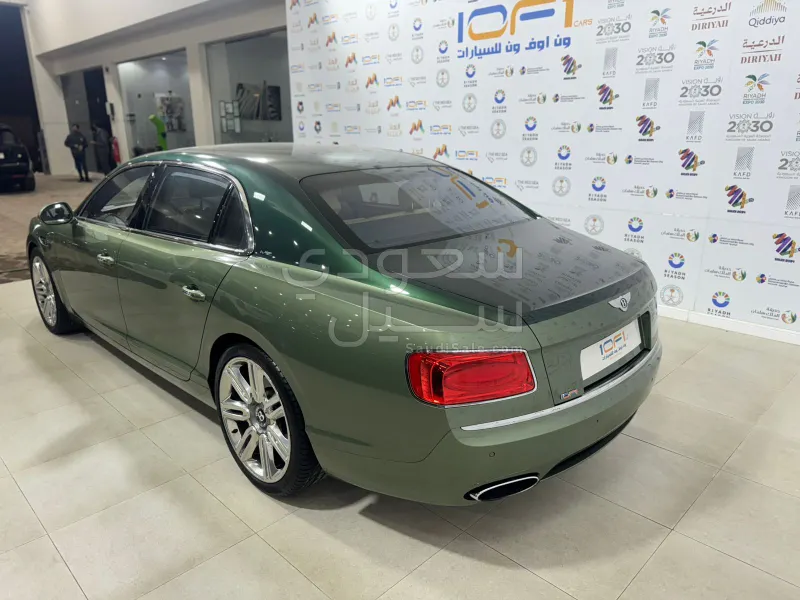 2017 بنتلي كونتيننتل فلاينج سبير دابليو 12