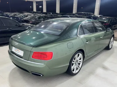 2017 بنتلي كونتيننتل فلاينج سبير دابليو 12