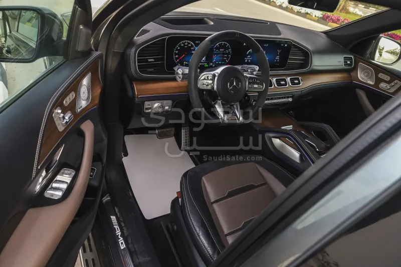 2021 مرسيدس - بنز جي إل إي 63إس أي إم جي