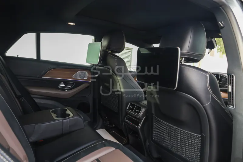 2021 مرسيدس - بنز جي إل إي 63إس أي إم جي