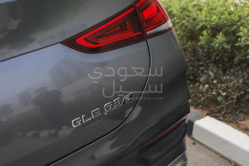 2021 مرسيدس - بنز جي إل إي 63إس أي إم جي