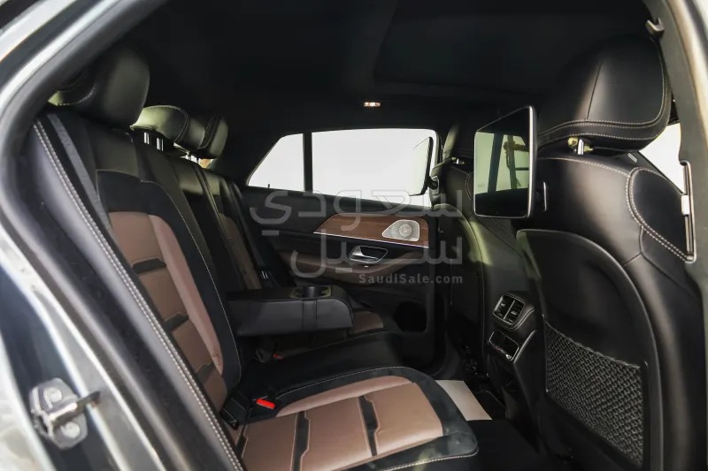 2021 مرسيدس - بنز جي إل إي 63إس أي إم جي