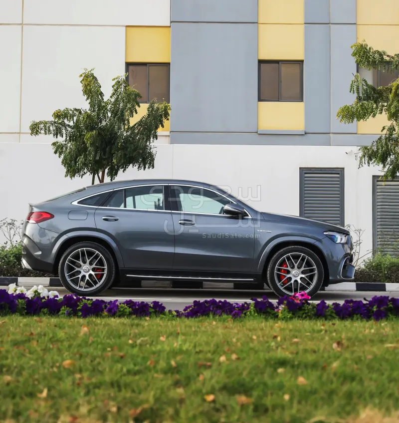 2021 مرسيدس - بنز جي إل إي 63إس أي إم جي