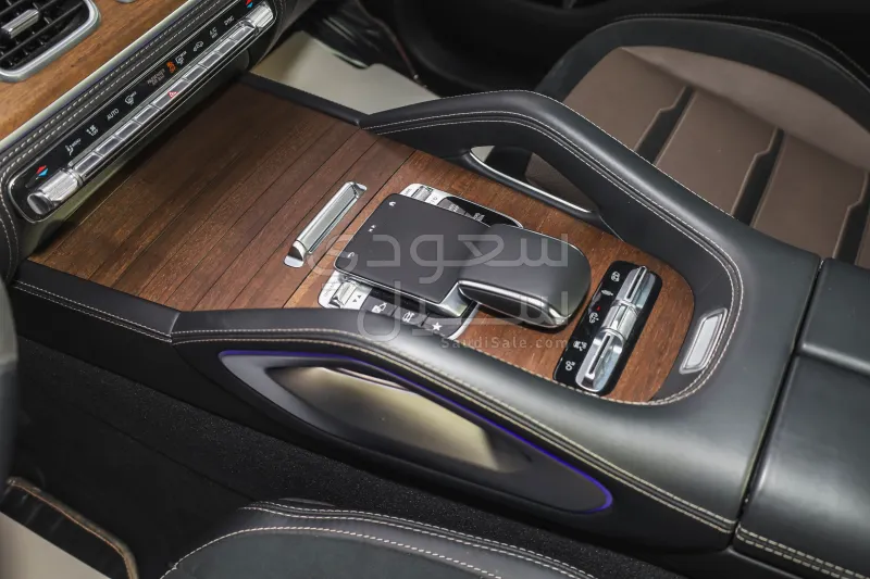 2021 مرسيدس - بنز جي إل إي 63إس أي إم جي