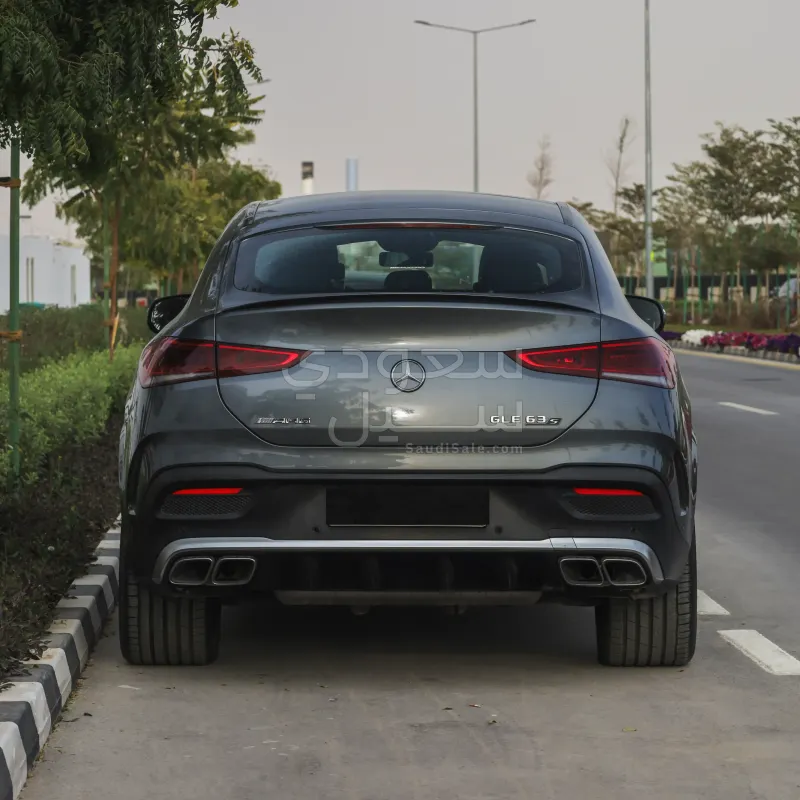 2021 مرسيدس - بنز جي إل إي 63إس أي إم جي