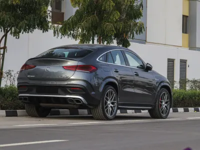 2021 مرسيدس - بنز جي إل إي 63إس أي إم جي