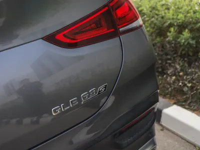 2021 مرسيدس - بنز جي إل إي 63إس أي إم جي