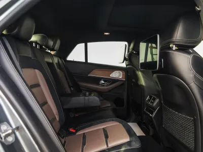 2021 مرسيدس - بنز جي إل إي 63إس أي إم جي