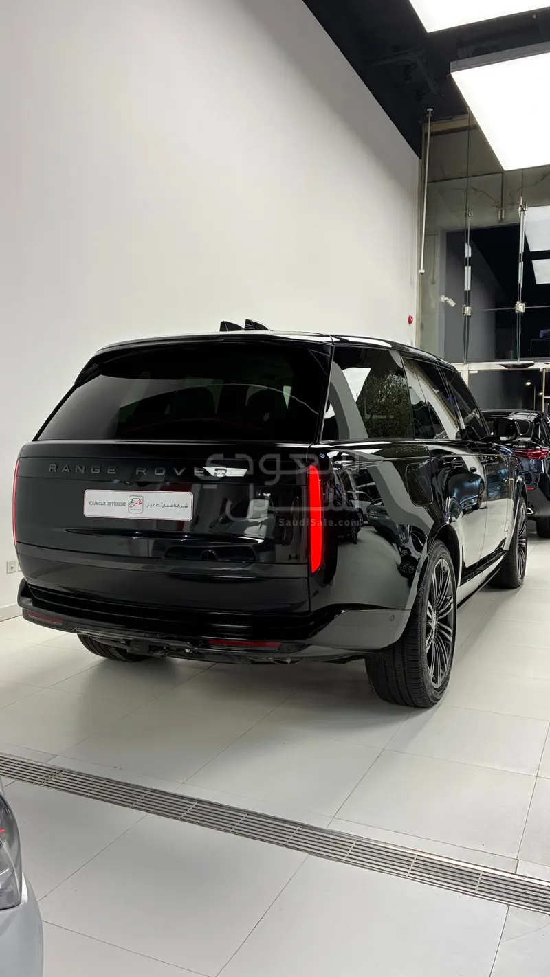 2025 لاند روفر رينج روفر فوج