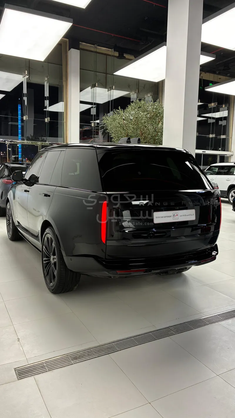 2025 لاند روفر رينج روفر فوج