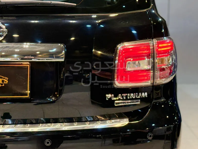 2017 نيسان باترول بلاتينيوم