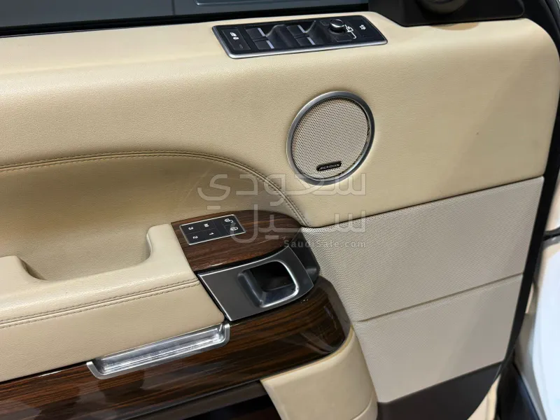 2016 لاند روفر رينج روفر اتش اس اي