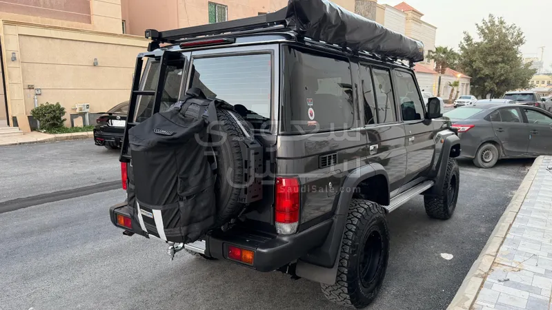 2025 تويوتا لاند كروزر شاص