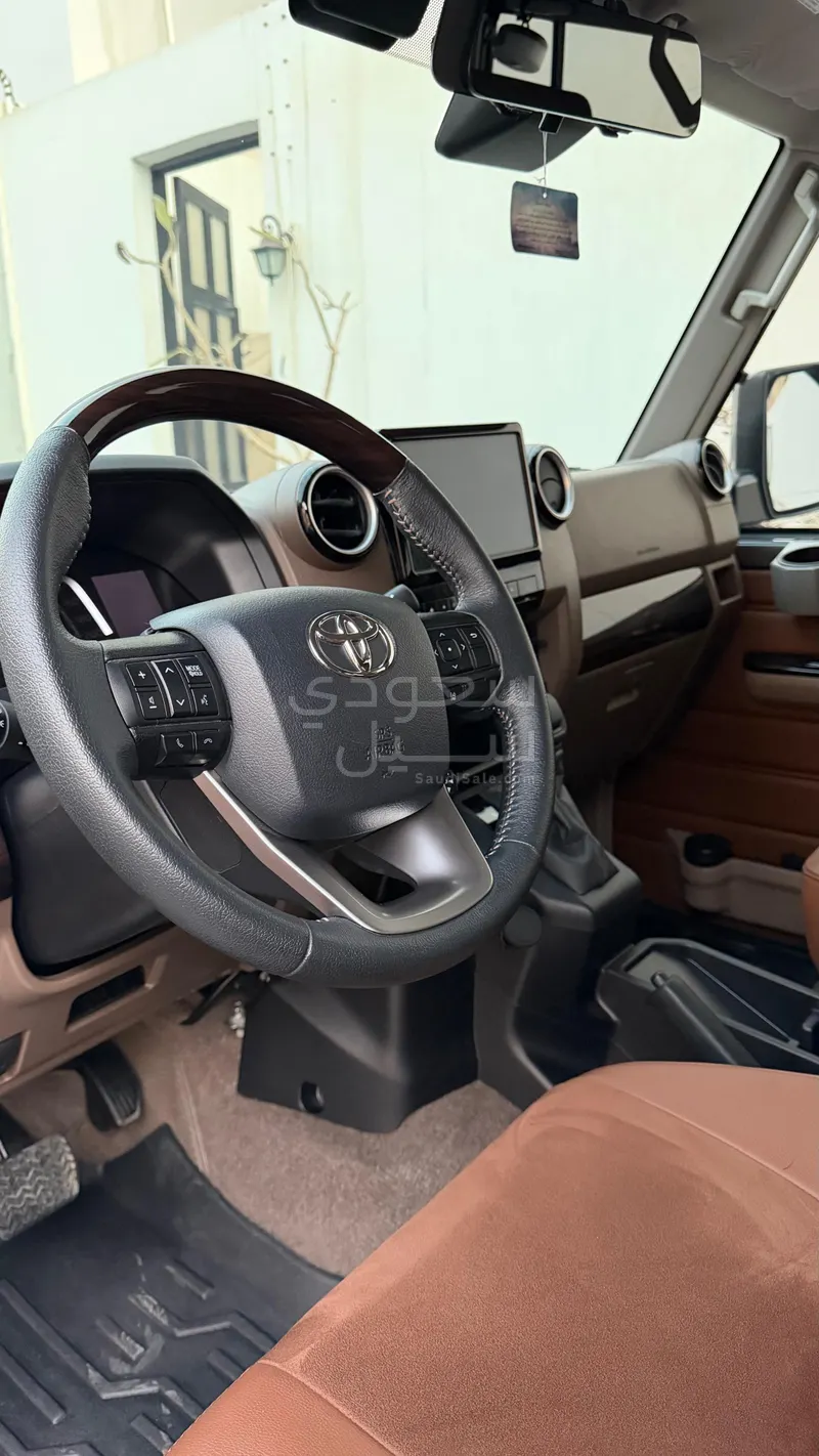 2025 تويوتا لاند كروزر شاص