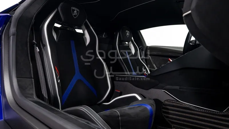 2019 لمبرجيني افنتادور إس في جاي