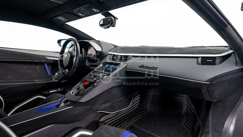 2019 لمبرجيني افنتادور إس في جاي