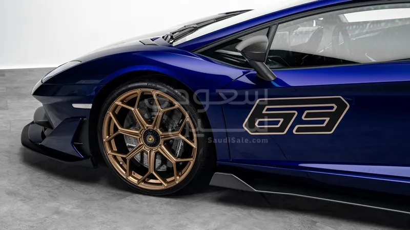 2019 لمبرجيني افنتادور إس في جاي