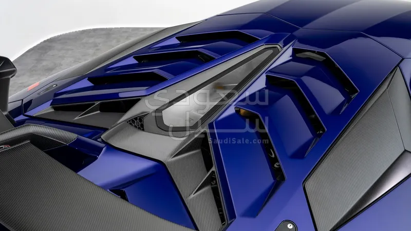 2019 لمبرجيني افنتادور إس في جاي