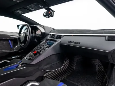 2019 لمبرجيني افنتادور إس في جاي