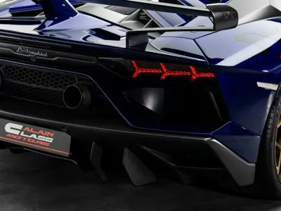 2019 لمبرجيني افنتادور إس في جاي