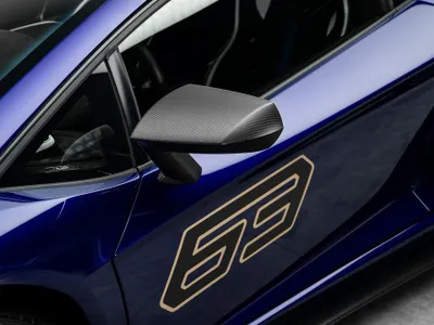 2019 لمبرجيني افنتادور إس في جاي