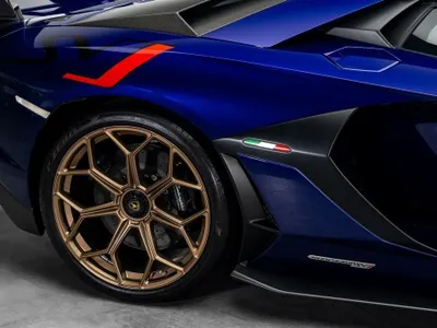 2019 لمبرجيني افنتادور إس في جاي