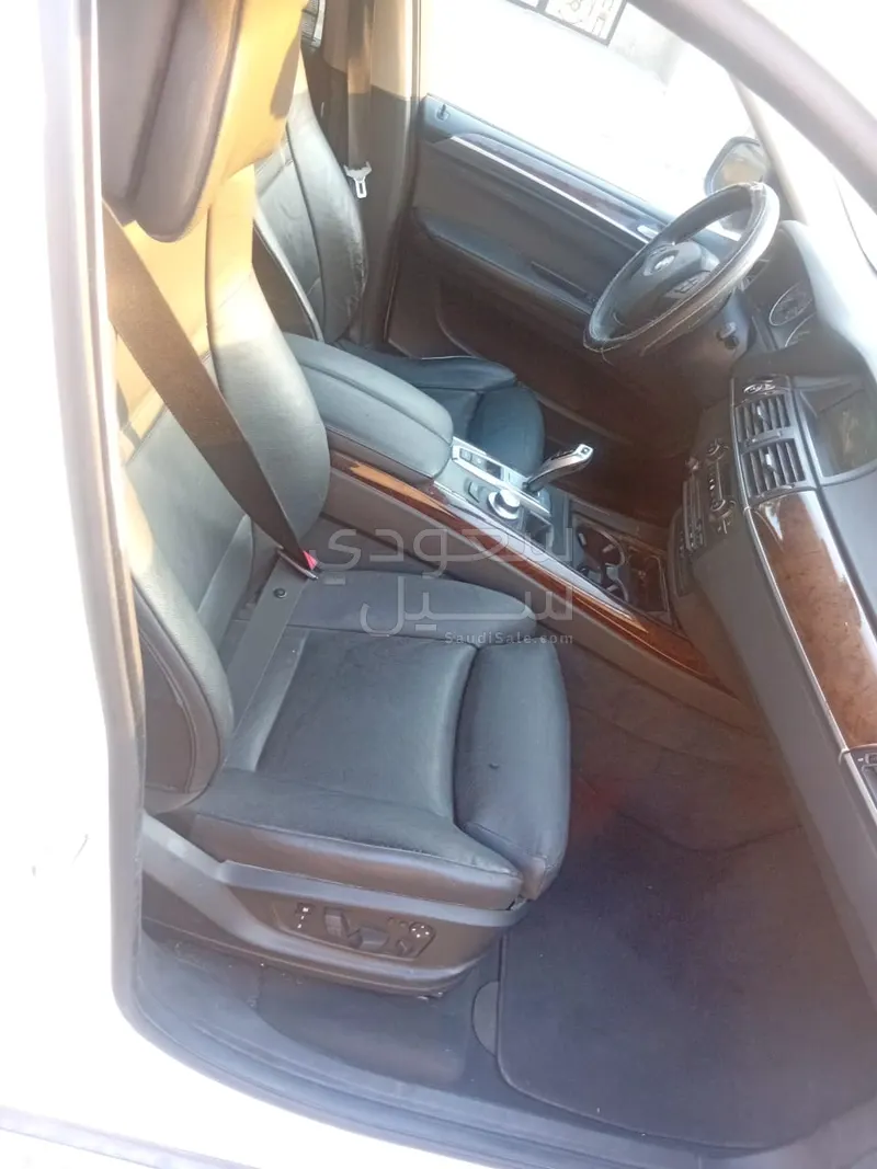 2008 بي ام دبليو الفئة اكس 5