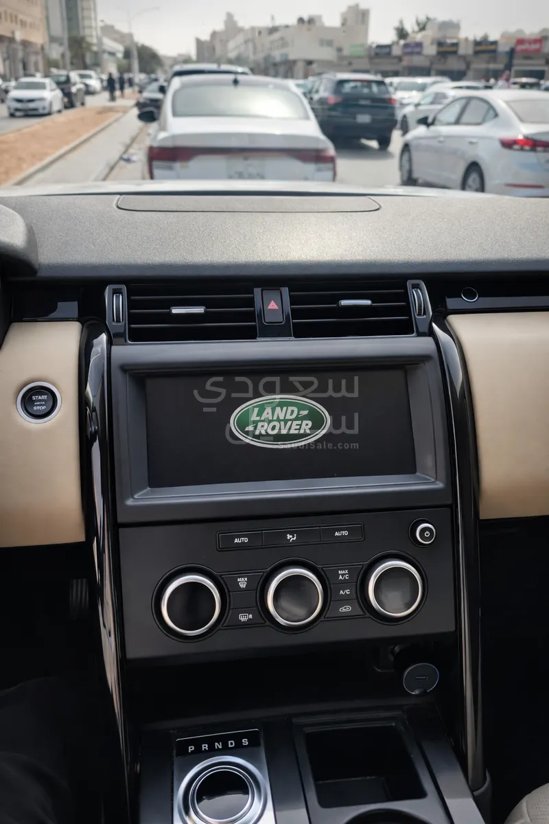 2019 لاند روفر ديسكفري