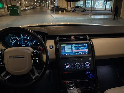 2019 لاند روفر ديسكفري