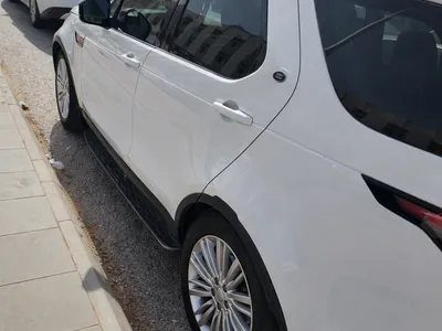 2019 لاند روفر ديسكفري