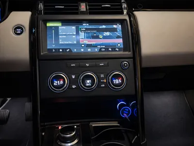 2019 لاند روفر ديسكفري