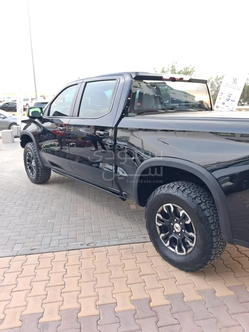 2023 شفروليه سلفرادو هاي كانتري