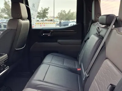 2023 شفروليه سلفرادو هاي كانتري