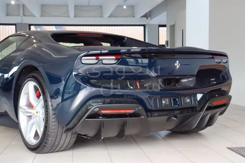 2024 فيراري جي تي بي 296