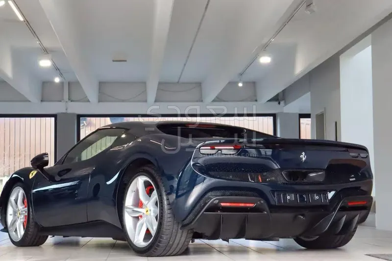 2024 فيراري جي تي بي 296