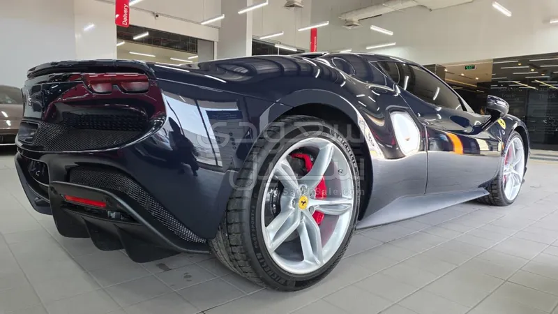 2024 فيراري جي تي بي 296