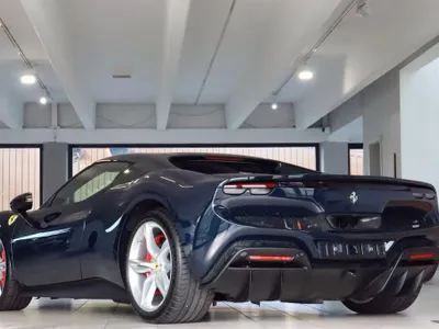 2024 فيراري جي تي بي 296