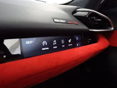 2024 فيراري جي تي بي 296