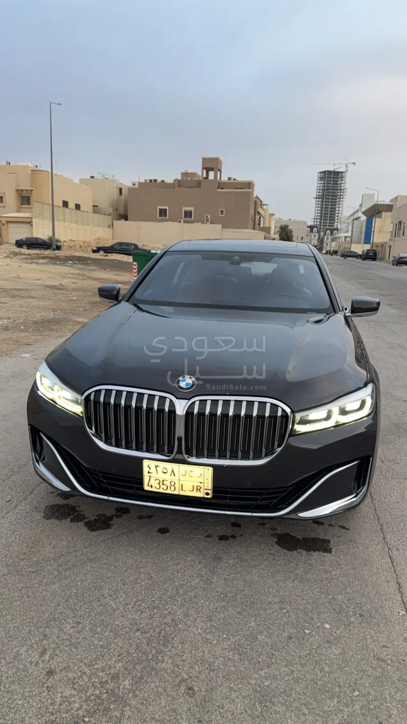 2022 بي ام دبليو الفئة السابعة 730 إل أي