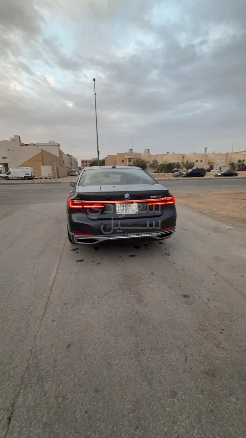 2022 بي ام دبليو الفئة السابعة 730 إل أي