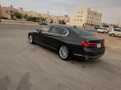 2022 بي ام دبليو الفئة السابعة 730 إل أي