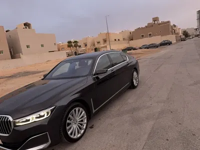 2022 بي ام دبليو الفئة السابعة 730 إل أي