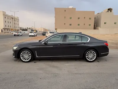 2022 بي ام دبليو الفئة السابعة 730 إل أي