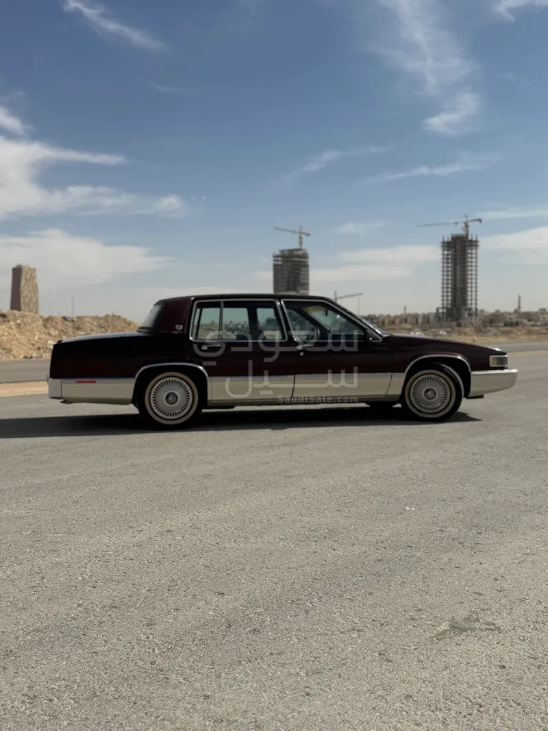 1990 كاديلاك ديفيل